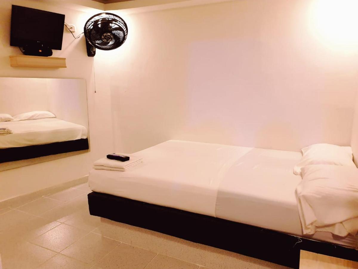 Hotel Motel Love Ibagué Exteriör bild